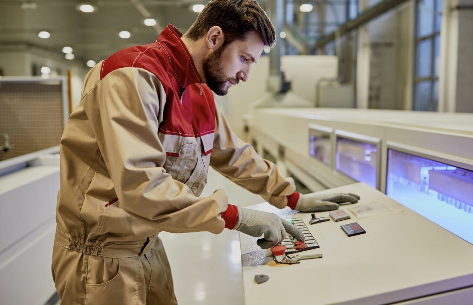 What Small Manufacturers Should Check Before Moving From Manual Wafer Rolls to Automation