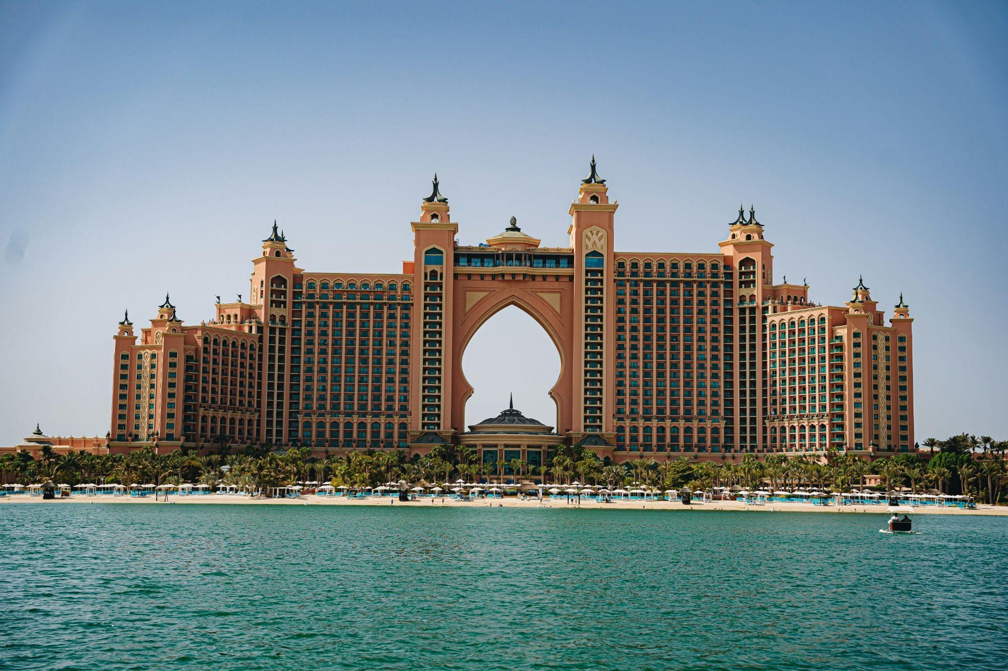 What Amenities Should You Look for in a Palm Jumeirah Villa?